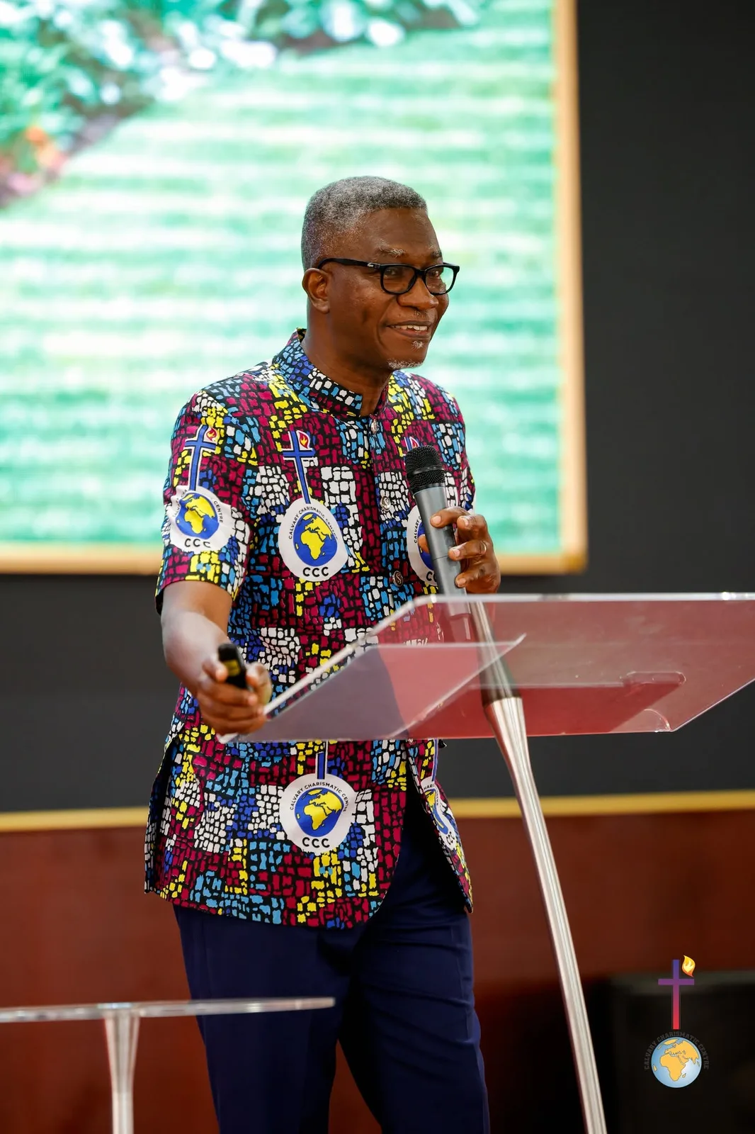 Rev. Vincent Acquaah teaching at a clear podium